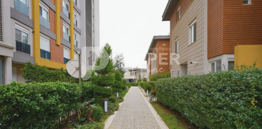 0+3 Apartment en Muratpasa, Turkey No. 13069