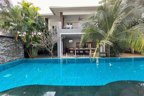 6 bedrooms House in Chiang Mai, Thailand No. 1557 1