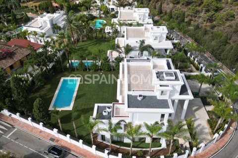 5 dormitorios Villa en Marbella, Spain No. 25716 17