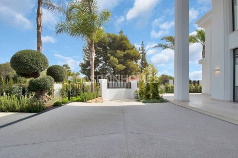 5 dormitorios Villa en Marbella, Spain No. 25716 7