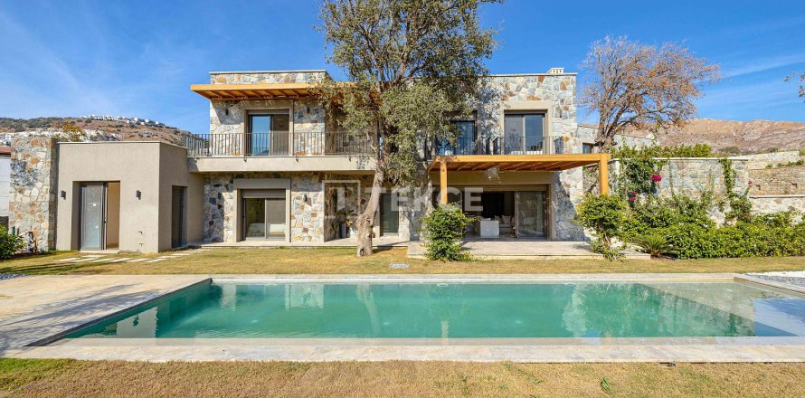 4+1 Villa in Bodrum, Turkey No. 70227