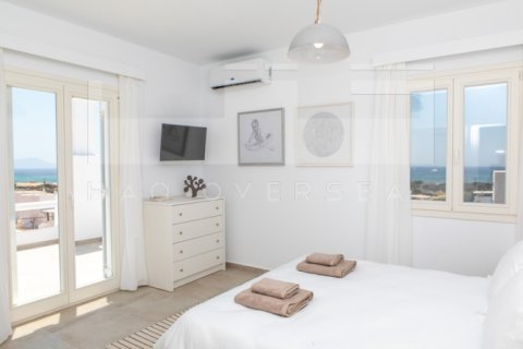 5 bedrooms Villa in Naxos, Greece No. 24300 10