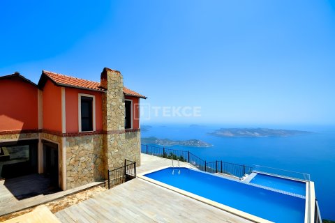 2+1 Villa in Kas, Turkey No. 16636 1