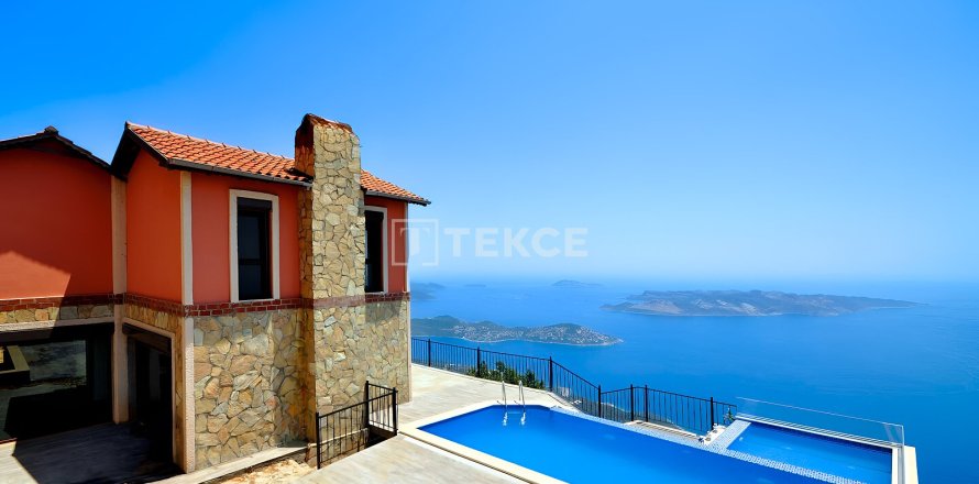 2+1 Villa in Kas, Turkey No. 16636