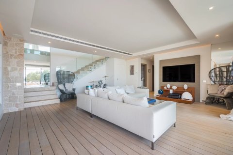 4 bedrooms Villa in Cap-d'Ail, France No. 73008 7