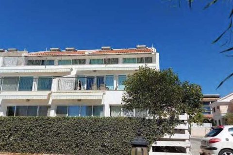 3 dormitorios Apartment en Mouttagiaka, Cyprus No. 63927 1