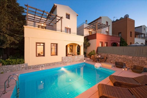 663m² Negocio en Chania, Greece No. 58288 12