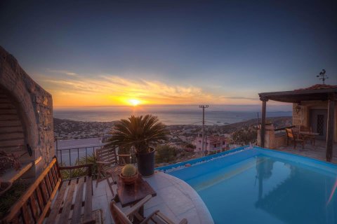 4 bedrooms Villa in Saronida, Greece No. 58284 1