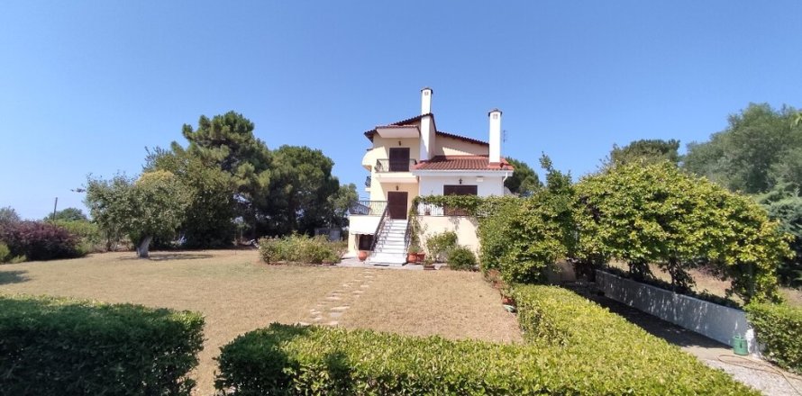 4 bedrooms Villa in Epanomi, Greece No. 55429