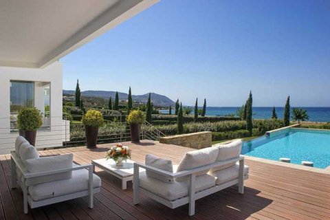 4 bedrooms Villa in Polis, Cyprus No. 28708 1