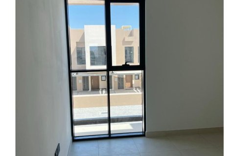 2 bedrooms Townhouse in Al Salam Street, UAE No. 5901 9