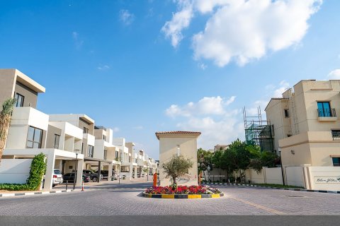 2 bedrooms Townhouse in Al Salam Street, UAE No. 5901 1