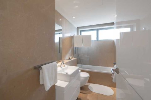 2 bedrooms Apartment in Limassol, Cyprus No. 78035 11