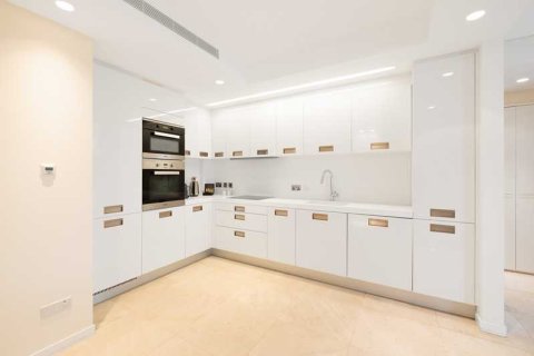 2 bedrooms Apartment in Limassol, Cyprus No. 78035 5