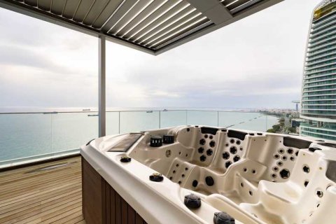 3 bedrooms Penthouse in Limassol, Cyprus No. 78036 16