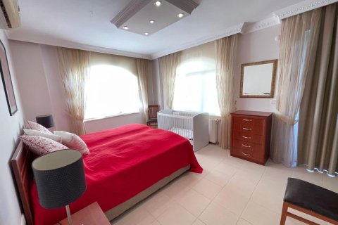 5 rooms Apartment in Demirtas, Turkey No. 21254 10