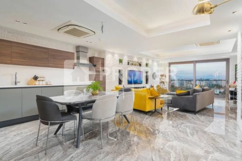 3 rooms Penthouse in Konyaalti, Turkey No. 12708 18