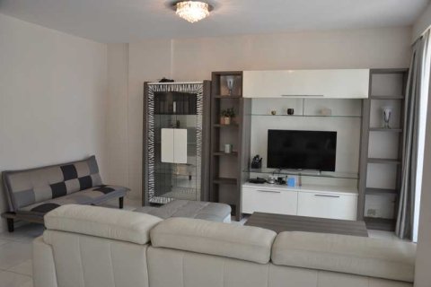 3 bedrooms Apartment in Germasogeia, Cyprus No. 63943 6