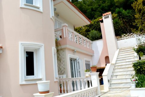 8 bedrooms Villa in Athens, Greece No. 49917 3