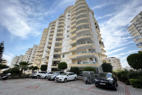 3+1 Appartement à Mahmutlar, Turkey No. 15229 1