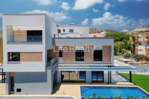 4 bedrooms House in Agios Tychonas, Cyprus No. 30866 2