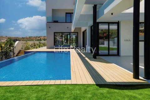 4 bedrooms House in Agios Tychonas, Cyprus No. 30866 3