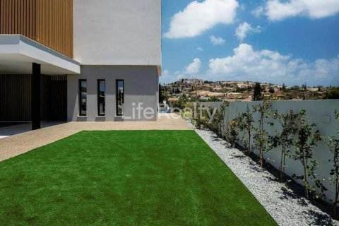 4 bedrooms House in Agios Tychonas, Cyprus No. 30866 9