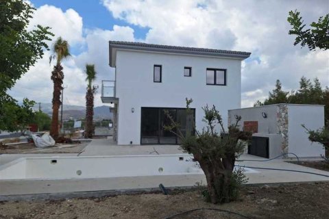 3 bedrooms House in Pyrgos, Cyprus No. 31299 2