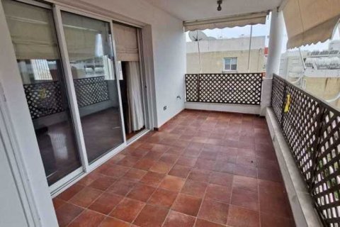 3 bedrooms Apartment in Limassol, Cyprus No. 35090 9