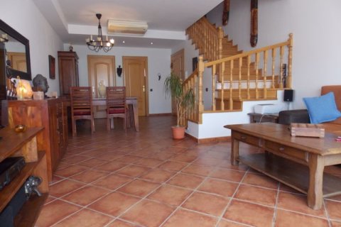 3 dormitorios House en Badalona, Spain No. 25374 6