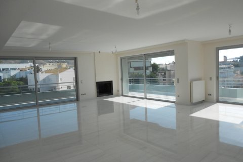 4 bedrooms Apartment in Glyfada, Greece No. 54686 2