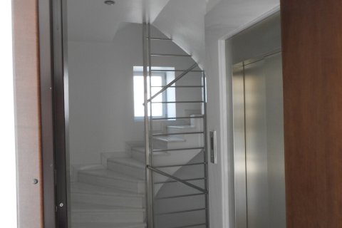 4 bedrooms Apartment in Glyfada, Greece No. 54686 11