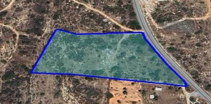 13316m² Land en Agios Athanasios, Cyprus No. 73811