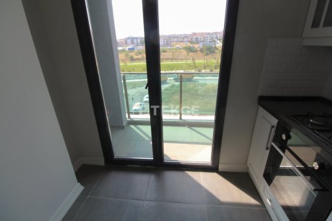 3+1 Apartment in Beylikduezue, Turkey No. 11607 11