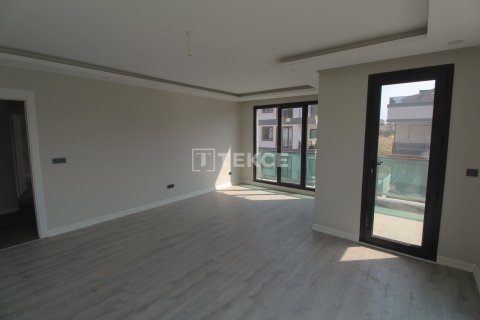 3+1 Apartment in Beylikduezue, Turkey No. 11607 8