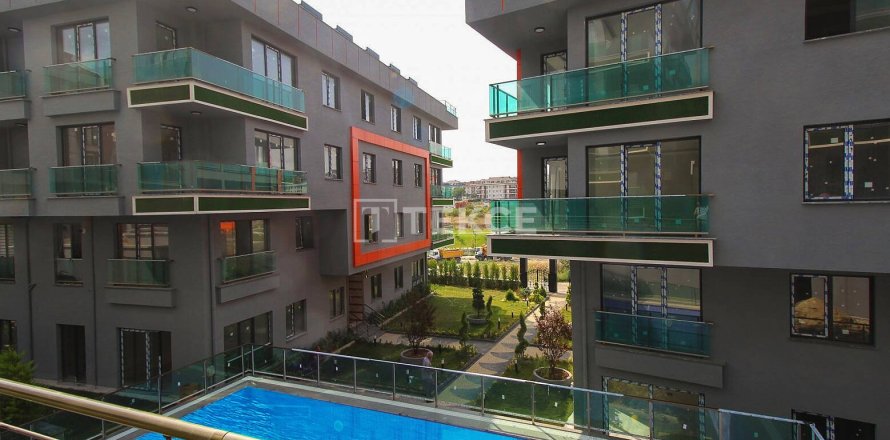 3+1 Apartment in Beylikduezue, Turkey No. 11607