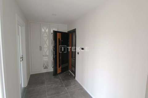 3+1 Apartment in Beylikduezue, Turkey No. 11607 20