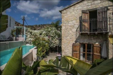 3 dormitorios Villa en Fasoula, Cyprus No. 75845 2