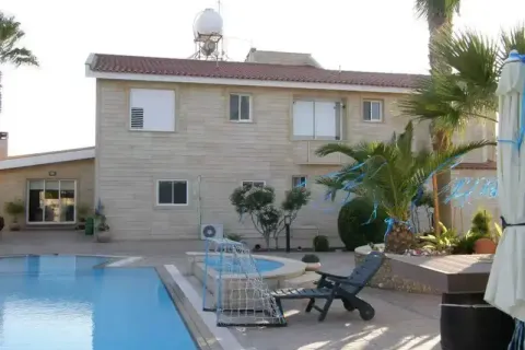 5 dormitorios Villa en Agia Varvara, Cyprus No. 75844 1