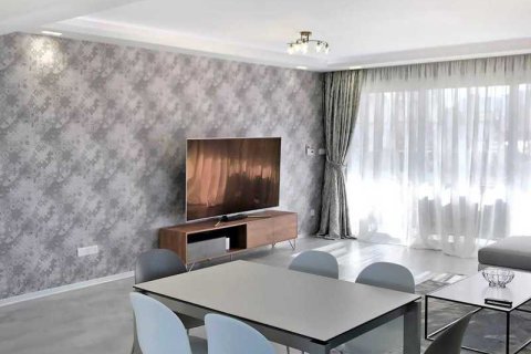 3 bedrooms Apartment in Limassol, Cyprus No. 33942 2