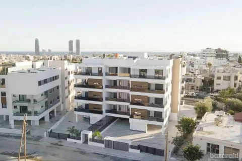 4 bedrooms Apartment in Mesa Geitonia, Cyprus No. 41219 1