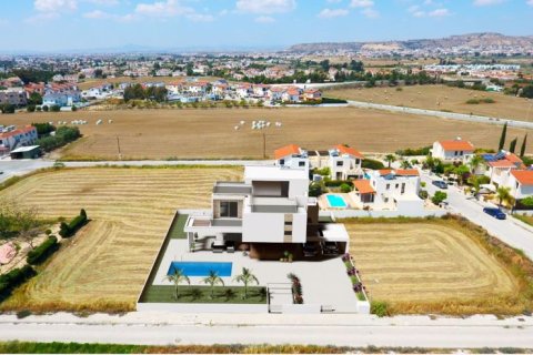 4 bedrooms Villa in Larnaca, Cyprus No. 36993 10