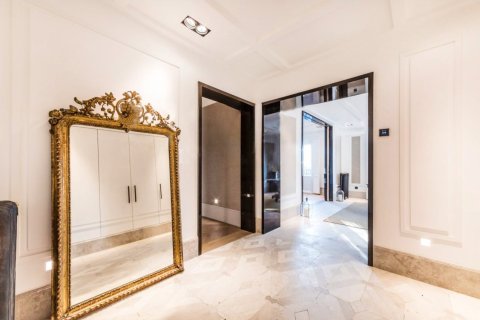 4 dormitorios Apartment en Madrid, Spain No. 26055 6