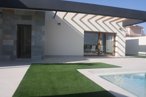 3 dormitorios Villa en Torrevieja, Spain No. 26111 8