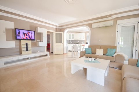 5+1 Villa in Mahmutlar, Turkey No. 14556 15