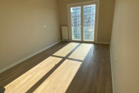 2+1 Apartment in Istanbul, Turkey No. 15613 8