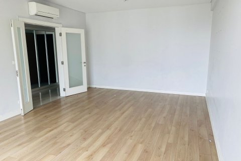 2+1 Apartment in Istanbul, Turkey No. 15613 3