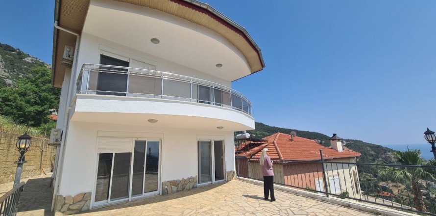 3+1 Villa in Bektas, Turkey No. 12981