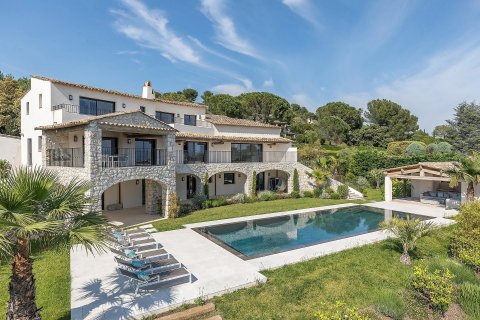 5 bedrooms Villa in La Colle-sur-Loup, France No. 67892 1