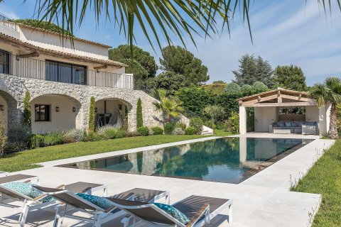 5 bedrooms Villa in La Colle-sur-Loup, France No. 67892 7